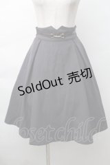 Fi.n.t / ビット使いタックフレアースカート  グレー S-25-11-14-055-CA-PA-HR-ZS