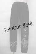 NieR Clothing / プリント裏起毛スウェットパンツ  黒 S-25-11-18-058-PU-PA-HR-ZS