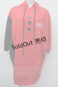 NieR Clothing / 刺繍バイカラープルオーバー  黒ｘ赤 S-25-11-18-025-PU-TO-HR-ZS