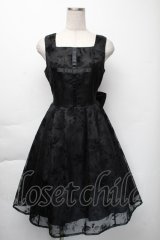 Moi-meme-Moitie / 花柄フロッキーミニジャンパースカート  黒 S-25-11-23-1044-MO-OP-HR-ZS