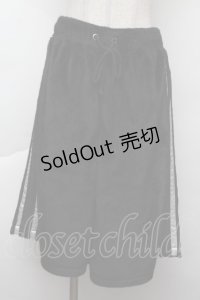 Jamie エーエヌケー / ファーハーフパンツ  黒ｘ白 S-25-11-26-056-LO-PA-HR-ZS