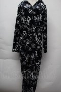 NieR Clothing / ロゴ総柄オールインワン  黒ｘ白 S-25-11-26-038-PU-OP-HR-ZS