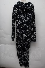 画像2: NieR CLOTHING / ロゴ総柄オールインワン  黒ｘ白 S-25-11-26-038-PU-OP-HR-ZT638 (2)