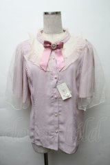 axes femme kawaii / ビジューリボンブローチ付ブラウス  ピンク S-25-11-28-043-AX-BL-AS-ZS