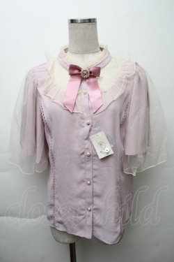 画像1: axes femme kawaii / ビジューリボンブローチ付ブラウス  ピンク S-25-11-28-043-AX-BL-AS-ZS