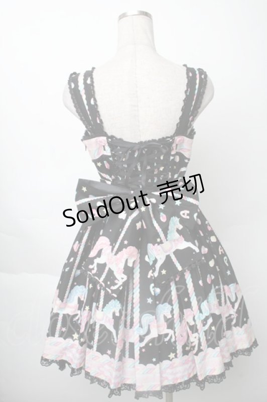 画像2: Angelic Pretty / Sugary Carnivalジャンパースカート  黒 S-25-11-28-062-AP-OP-AS-ZS (2)