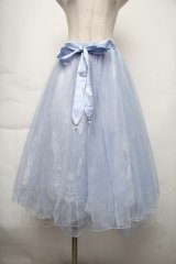 axes femme POETIQUE / リボン付レース×チュールスカート  サックス S-25-11-28-1060-AX-SK-AS-ZS
