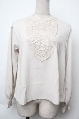 an another angelus / ステンドグラス風レースヨークブラウス  ベージュ S-25-11-28-1016-CA-BL-AS-ZS