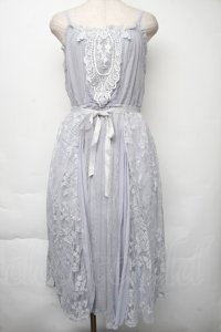 axes femme / モチーフレースキャミワンピース  サックス S-25-11-30-041-AX-OP-HR-ZS