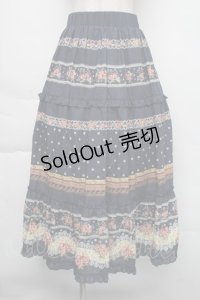 axes femme / ベルト付きボーダーフラワースカート  紺 S-25-11-30-052-AX-SK-HR-ZS