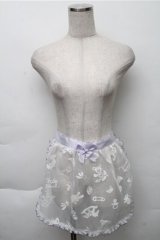 Nile Perch / オーガンジーフリルエプロン  白ｘラベンダー S-25-12-04-022-LO-OP-HR-ZS