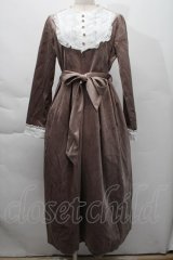axes femme / ヨーク切替ベロアワンピース  グレージュ S-25-12-06-037-AX-OP-HR-ZS
