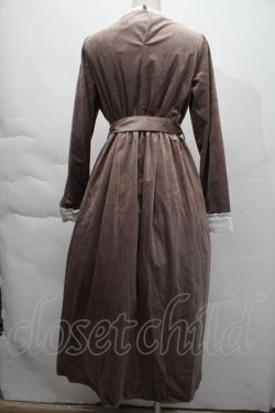 画像2: axes femme / ヨーク切替ベロアワンピース  グレージュ S-25-12-06-037-AX-OP-HR-ZS