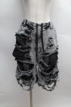 画像1: REFLEM / スタッズ付きダメージデニムハーフパンツ  グレー S-25-12-13-045-PU-PA-AS-ZS