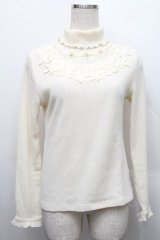 axes femme / パール付きハイネックニット  オフ S-25-12-17-018-AX-TO-HR-ZS