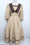 Innocent World / ロワールワンピース  ベージュ S-25-12-20-1020-IW-OP-HR-ZS