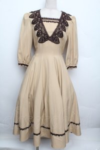 Innocent World / ロワールワンピース  ベージュ S-25-12-20-1020-IW-OP-HR-ZS