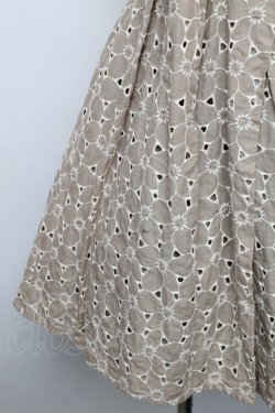 画像4: axes femme NOSTALGIE / 配色レースワンピース  ベージュ S-25-12-30-046-AX-OP-HR-ZS