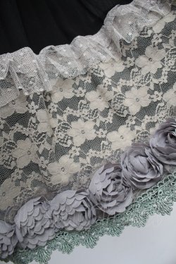 画像2: axes femme / 裾お花ミドル丈スカート  黒 S-26-01-04-062-AX-SK-HR-ZS