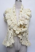 PINK HOUSE / ローズモチーフブローチ付きハンドニットベスト  アイボリー S-26-01-08-016-LO-TO-HR-ZS