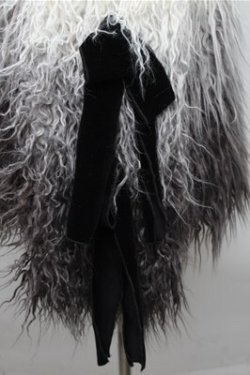 画像4: BLOOD SUPPLY（海外ブランド） / 袖リボンファーコート  黒ｘ白 S-26-01-09-004-EL-SK-HR-ZS