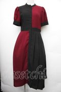 axes femme / バイカラープリーツワンピース F 黒×ワイン S-26-01-18-025-AX-OP-TE-ZS