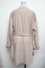 画像3: axes femme / ベルト付抜き襟カットチュニ  ベージュ S-26-01-25-027-AX-OP-AS-ZT507 (3)