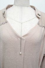 画像4: axes femme / ベルト付抜き襟カットチュニ  ベージュ S-26-01-25-027-AX-OP-AS-ZT507 (4)