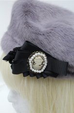 画像3: axes femme / コサージュ付ファーベレー  グレー S-26-01-26-001-AX-AC-HR-ZT012 (3)