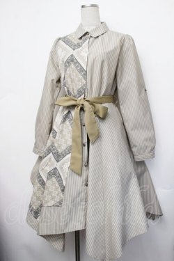 画像1: axes femme / スカーフ柄切換シャツワンピ  カーキ S-26-01-29-044-AX-OP-AS-ZS