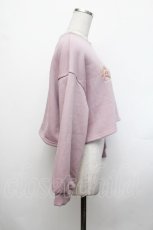 画像2: Fi.n.t / ローズクロスステッチロゴプリントスウェットプルオーバー F ラベンダー S-26-01-29-021-CA-TO-TE-ZT546 (2)