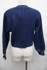 画像4: F i.n.t / モノグラムロゴ刺繍ケーブルニットカーディガン F ネイビー S-26-01-29-026-CA-TO-TE-ZT577 (4)