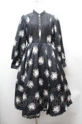 axes femme NOSTALGIE / ブーケ柄ジャガードワンピース  黒 S-26-02-04-033-AX-OP-AS-ZS
