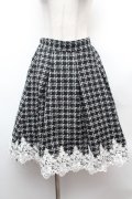 axes femme POETIQUE / 裾レースツイードスカート  黒ｘ白 S-26-02-04-038-AX-SK-HR-ZS