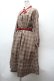 画像2: F i.n.t / カメオ付きクロスボウタイチェックワンピース  ブラウン S-26-02-05-043-0-OP-AS-ZS (2)