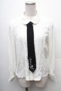 axes femme / ネクタイ付きブラウス  オフ S-26-02-10-024-AX-BL-HR-ZS