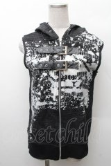 h.NAOTO / プリントノースリーブフードZIPパーカー  黒 S-26-02-11-031-HN-OP-HR-ZS