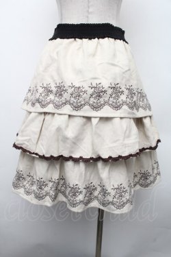 画像3: axes femme / 刺繍入ティアードスカート  オフ S-26-02-13-053-AX-CO-AS-ZS