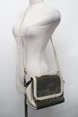 画像1: axes femme / 蝶々キルティングバッグ  カーキ S-26-02-13-013-AX-BG-AS-ZT0412W (1)