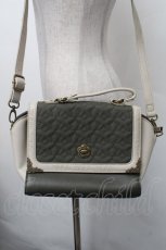 画像2: axes femme / 蝶々キルティングバッグ  カーキ S-26-02-13-013-AX-BG-AS-ZT0412W (2)
