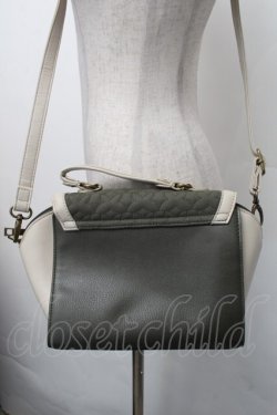 画像3: axes femme / 蝶々キルティングバッグ  カーキ S-26-02-13-013-AX-BG-AS-ZS