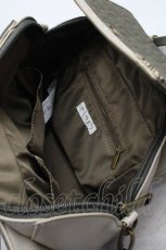 画像4: axes femme / 蝶々キルティングバッグ  カーキ S-26-02-13-013-AX-BG-AS-ZT0412W (4)