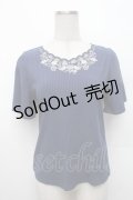 axes femme / 花刺繍スカラップレースプルオーバー  紺 S-26-02-18-045-AX-TO-HR-ZS