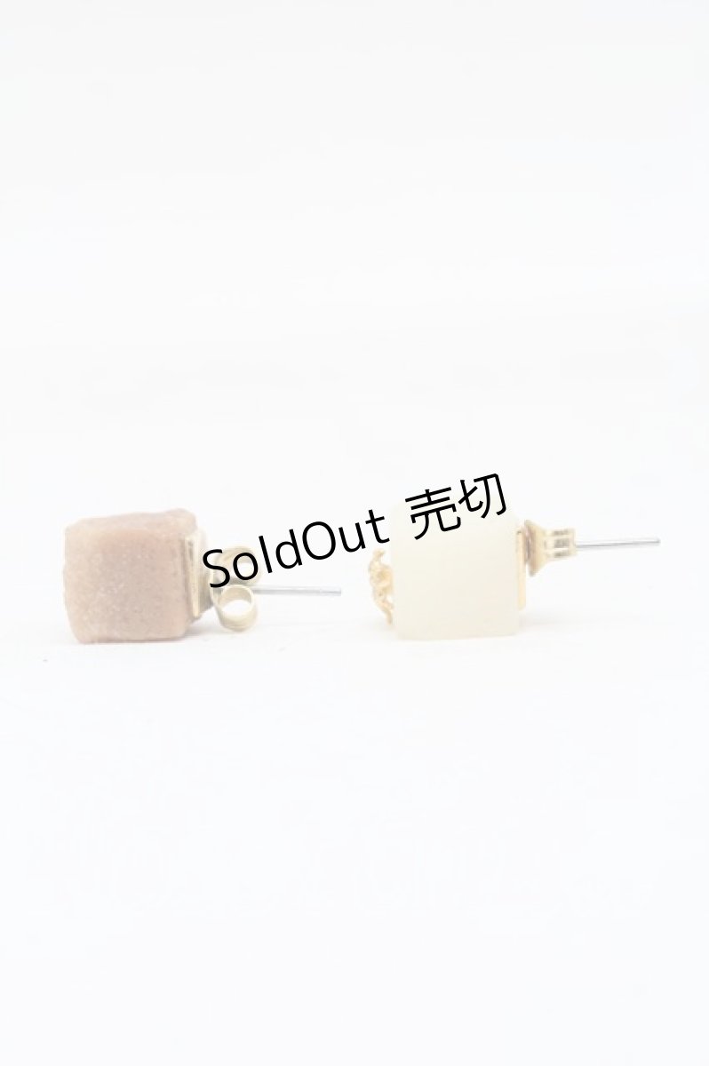 画像3: Q-pot. / シュガーキューブピアス  ブラウンＸ白 S-26-02-18-001-QP-AC-AS-ZS (3)