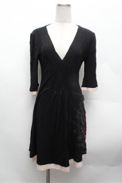 画像1: Ozz Croce / 刺繍スピンドルチュニック  黒 S-26-02-20-034-OO-TO-AS-ZS