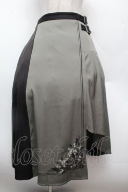 画像1: axes femme / 刺繍入バイカラーアシメスカート  カーキ S-26-02-25-058-AX-SK-AS-ZS