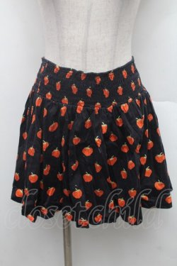 画像1: Candy Stripper / いちご柄スカート  黒 S-26-02-28-056-PU-SK-HR-ZS