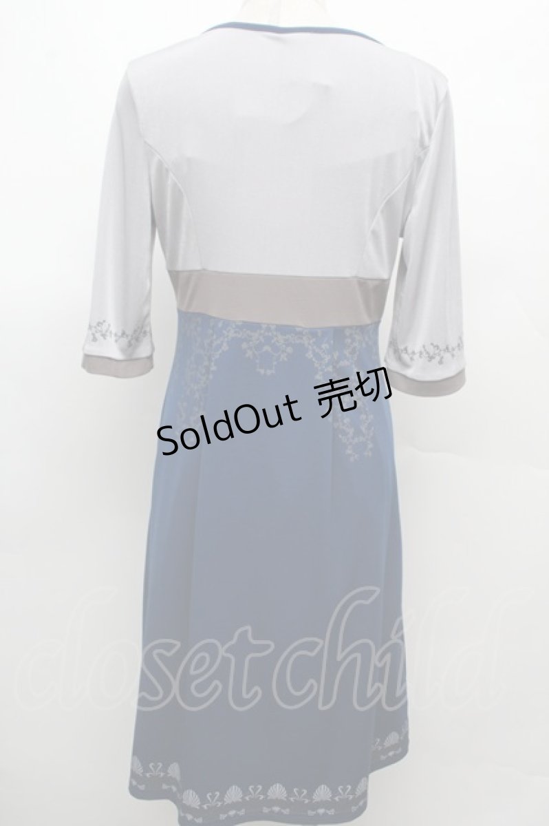 画像2: Ozz oneste / フロント魔法陣刺繍ワンピース  グレーＸ青 S-26-03-02-015-OO-OP-SA-ZS (2)