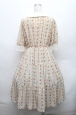 画像2: axes femme kawaii / プチローズ柄ワンピース  オフ S-26-03-12-037-AX-OP-AS-ZS (2)