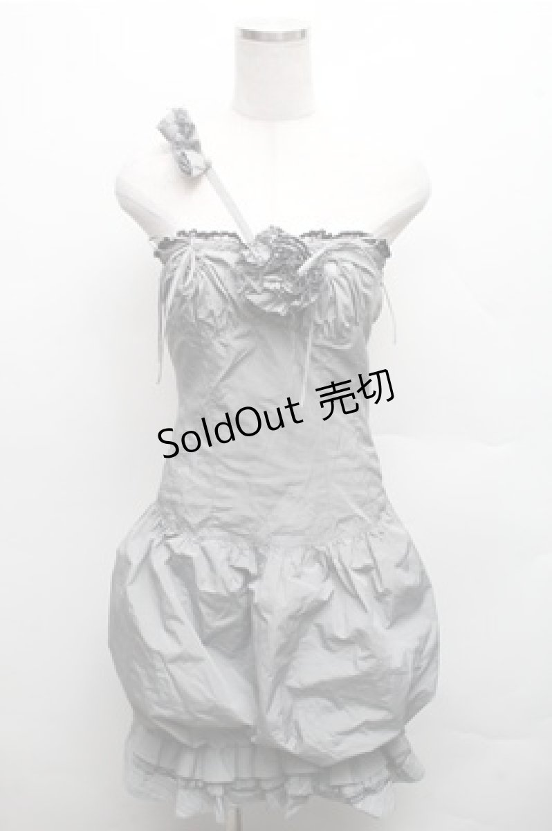 画像1: alice auaa / コサージュ付きバルーンワンピース 3 グレー S-26-03-12-054-AA-OP-AS-ZS (1)